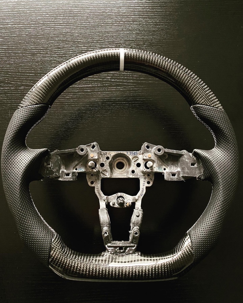 Carbon Fiber Steering Wheel (Type 1) For Miata ND/Mk4