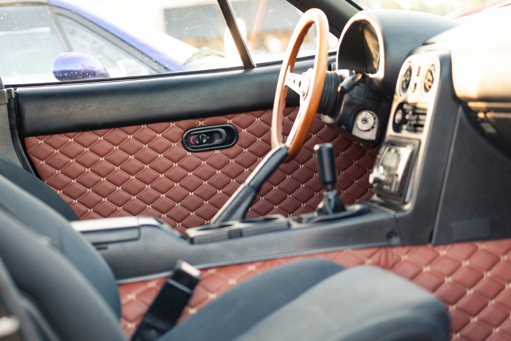 Quilted Leather Door Panels (Premade material) For Miata NA/Mk1