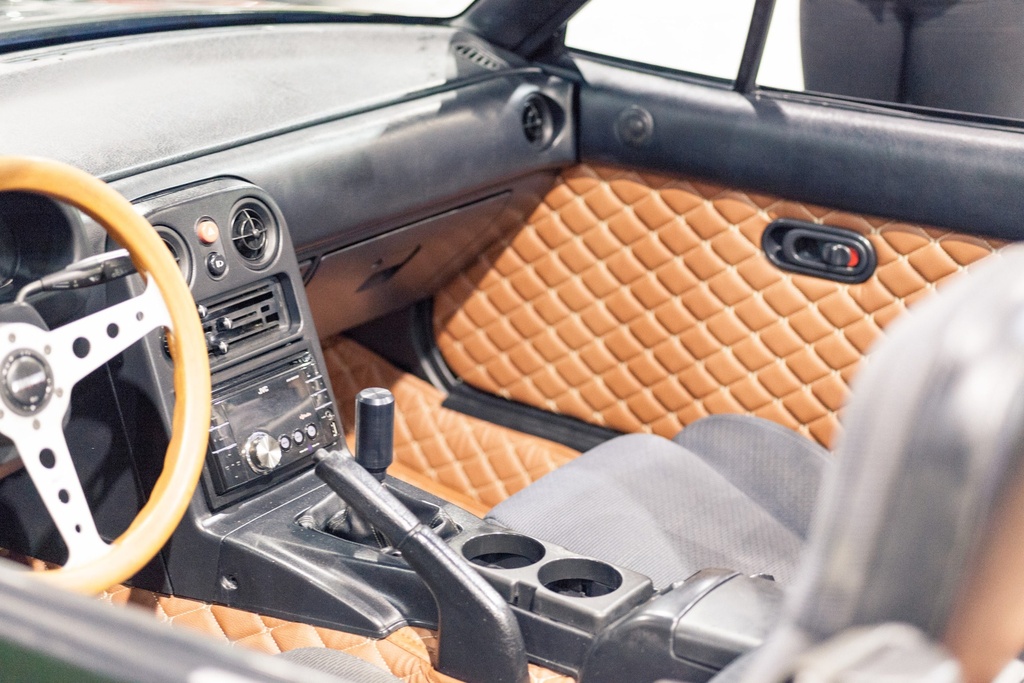 Quilted Leather Door Panels (Premade material) For Miata NA/Mk1