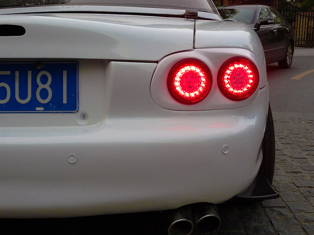 Vintage LED Dual Tail Lights For Miata NB/Mk2