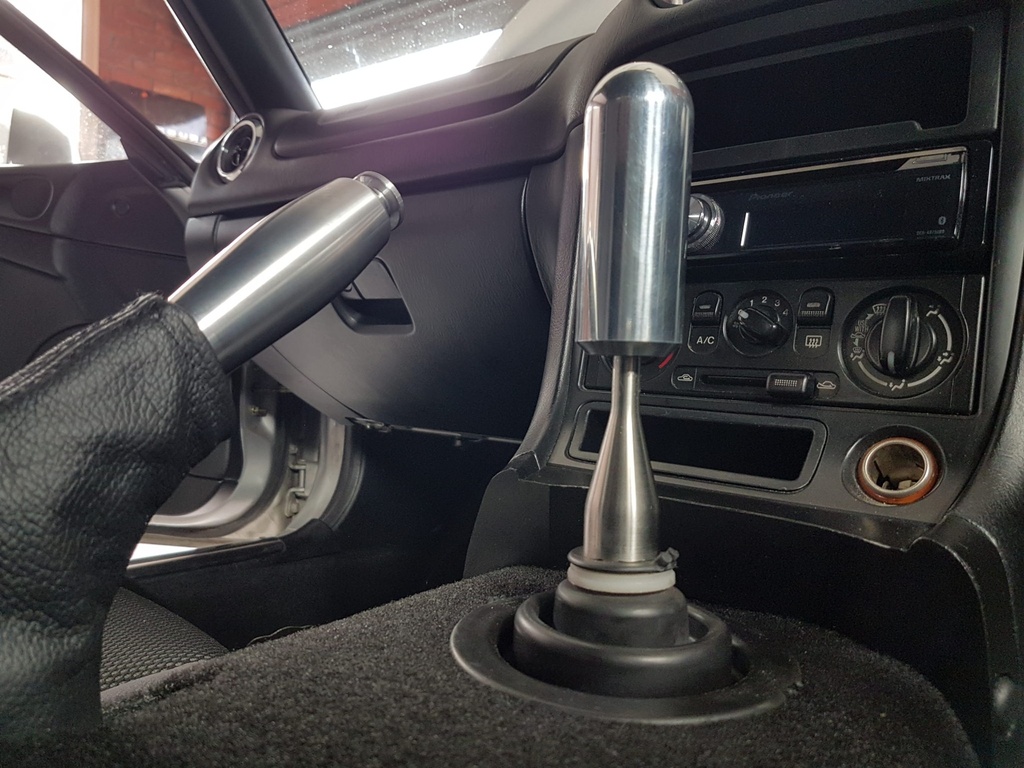 Gear knob (Type 2)